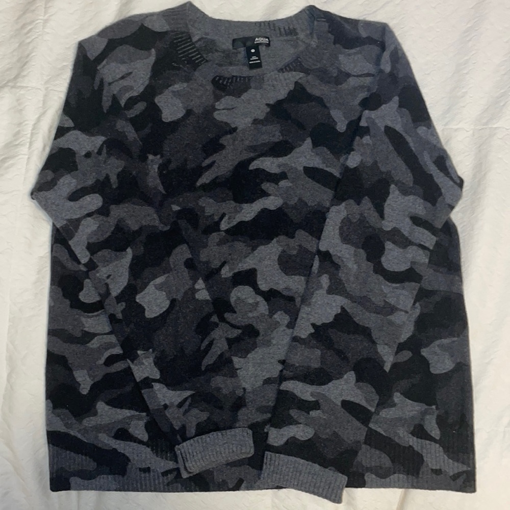 Aqua 100% cashmere sweater